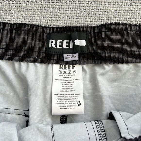 Reef Swim Trunks Mens Size Small Hancock E Waist Flag Black Grey Swimsuit Shorts - Picture 4 of 6
